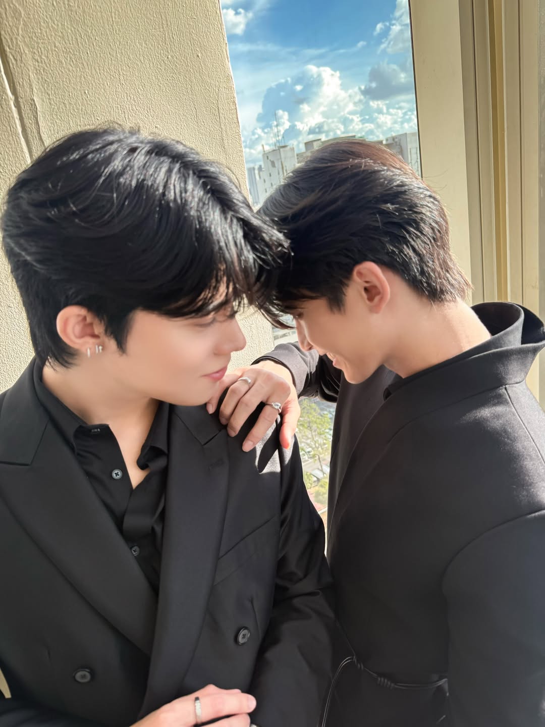 เฟริสท์ - ฉลองรัฐ นอบสำโรง