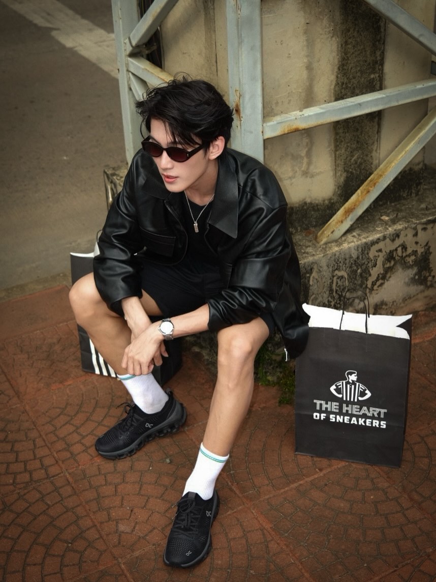 เฟริสท์ - ฉลองรัฐ นอบสำโรง