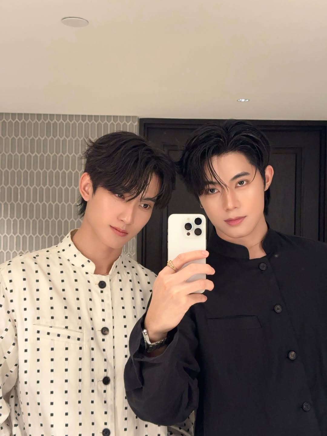 เฟริสท์ - ฉลองรัฐ นอบสำโรง