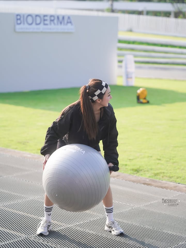 เอนจอย - ธิดารัตน์ ปรือทอง