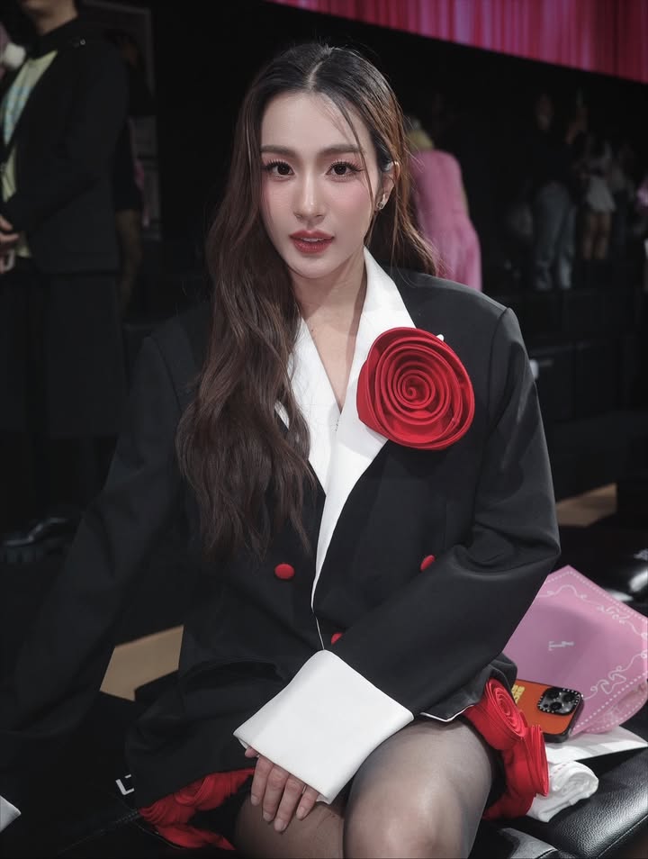 เอนจอย - ธิดารัตน์ ปรือทอง