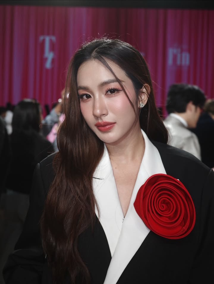 เอนจอย - ธิดารัตน์ ปรือทอง