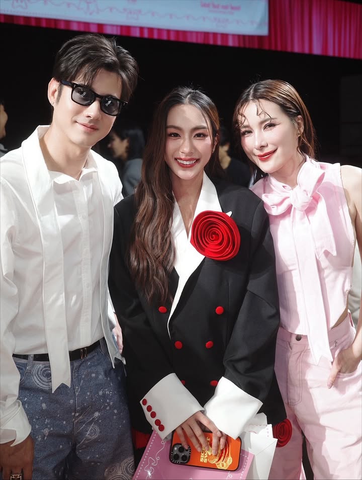 เอนจอย - ธิดารัตน์ ปรือทอง