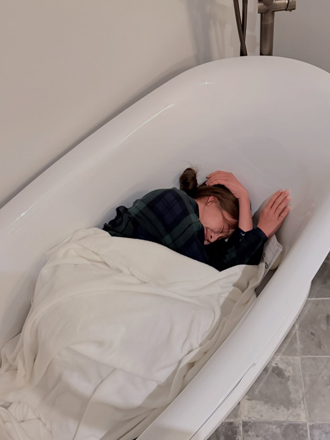 เอนจอย - ธิดารัตน์ ปรือทอง