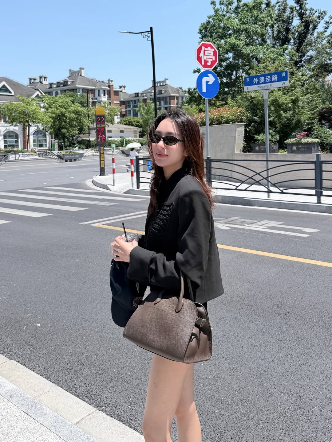 เอนจอย - ธิดารัตน์ ปรือทอง