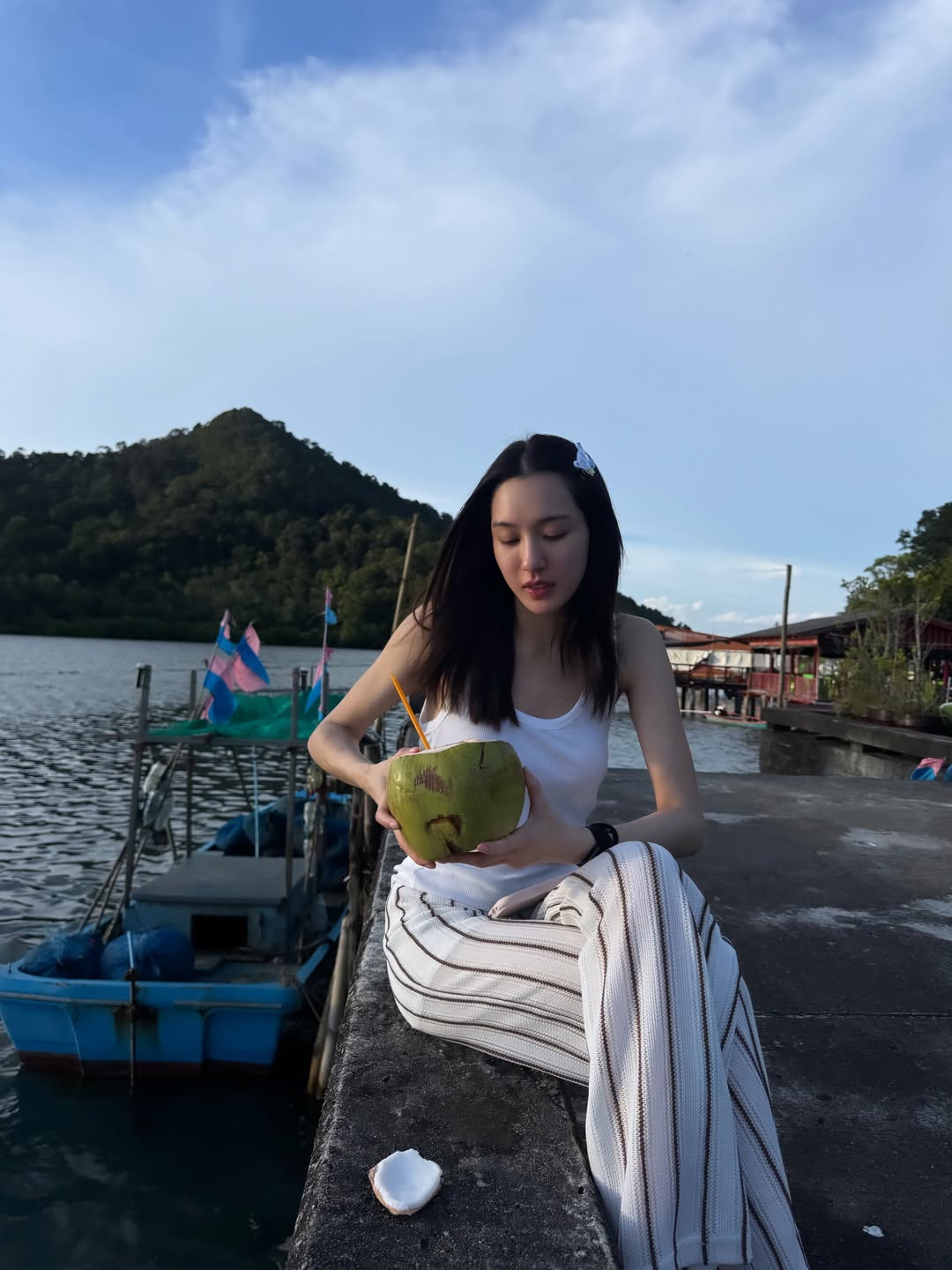 เอนจอย - ธิดารัตน์ ปรือทอง