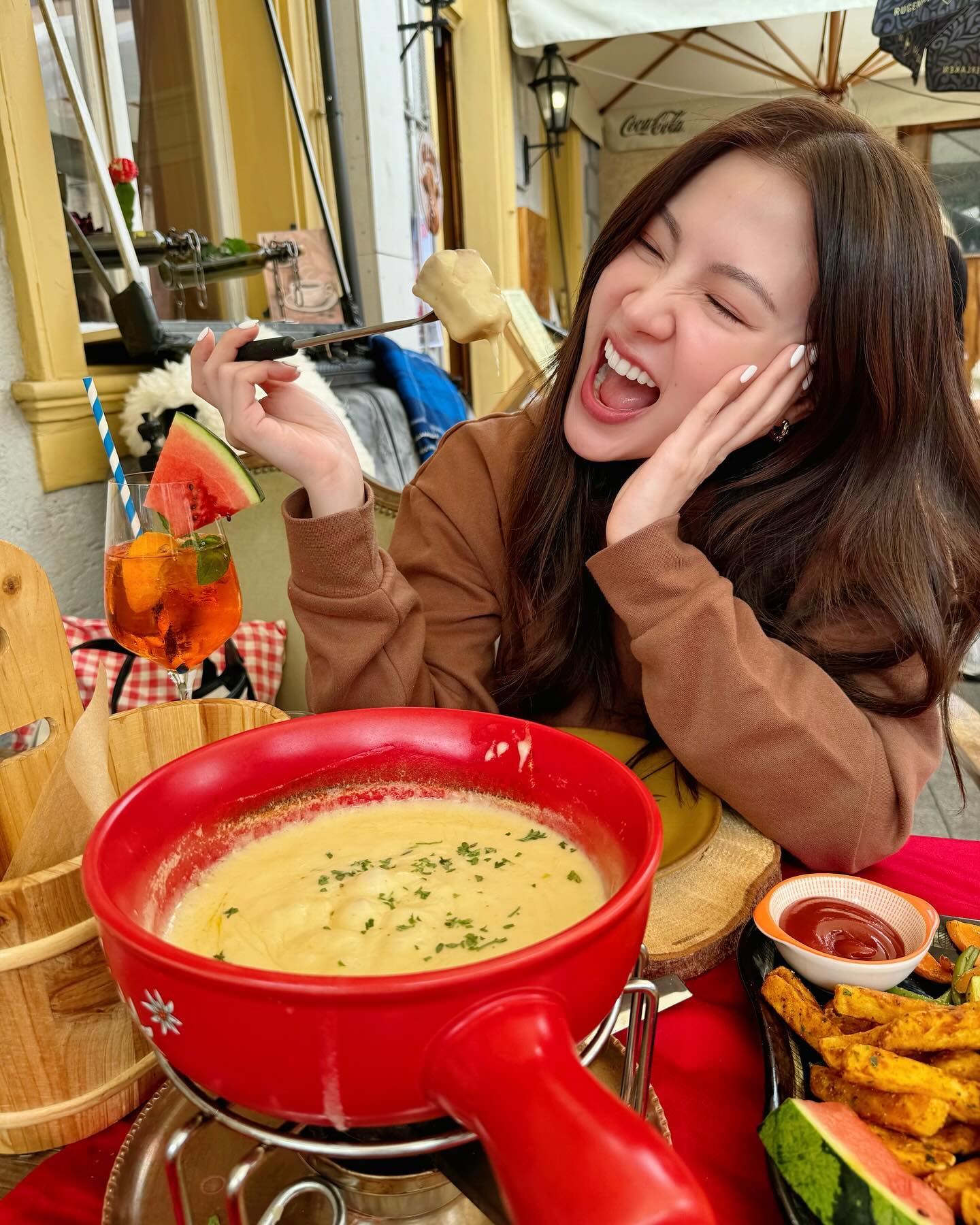 ใบเฟิร์น - พิมพ์ชนก ลือวิเศษไพบูลย์