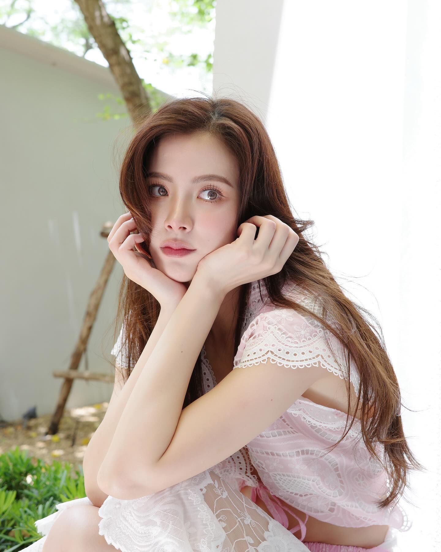 ใบเฟิร์น - พิมพ์ชนก ลือวิเศษไพบูลย์
