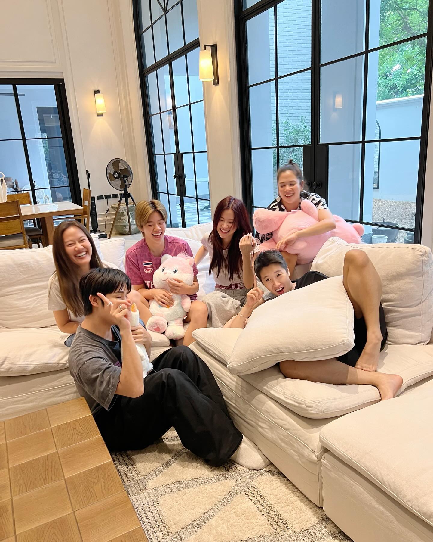 ใบเฟิร์น - พิมพ์ชนก ลือวิเศษไพบูลย์