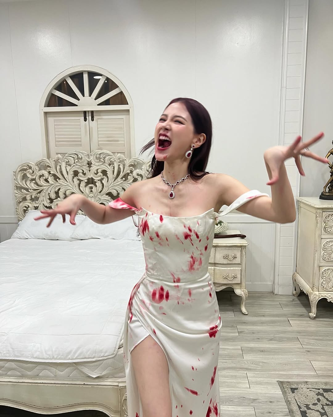 ใบเฟิร์น - พิมพ์ชนก ลือวิเศษไพบูลย์