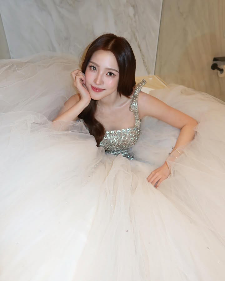 ใบเฟิร์น - พิมพ์ชนก ลือวิเศษไพบูลย์