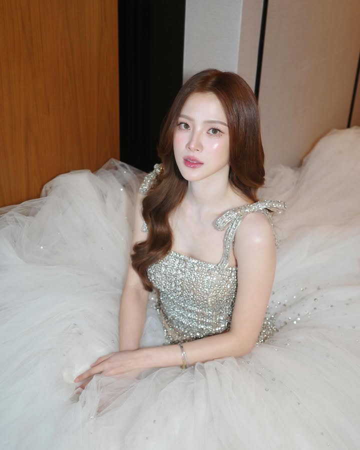 ใบเฟิร์น - พิมพ์ชนก ลือวิเศษไพบูลย์