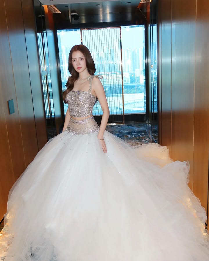 ใบเฟิร์น - พิมพ์ชนก ลือวิเศษไพบูลย์
