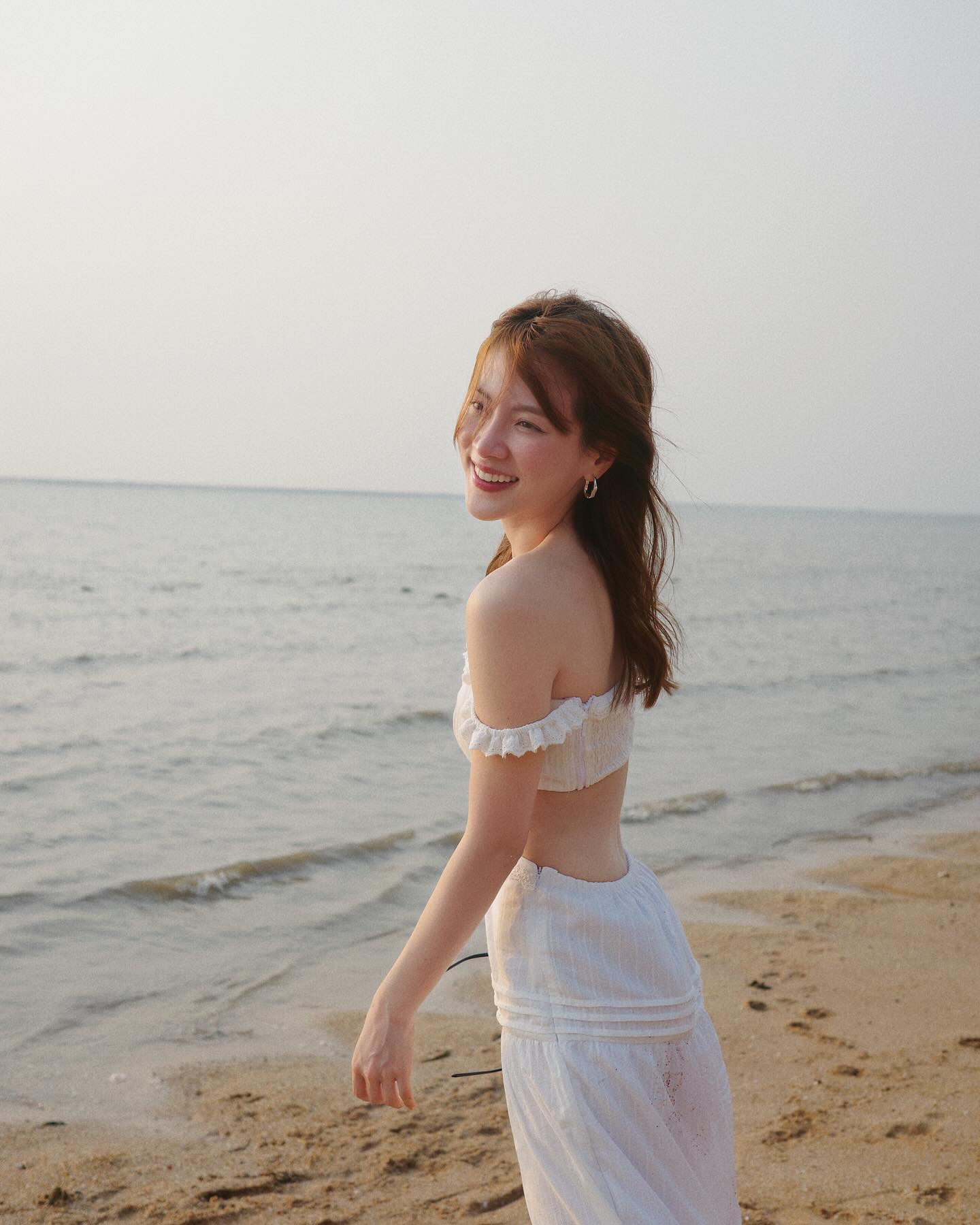 ใบเฟิร์น - พิมพ์ชนก ลือวิเศษไพบูลย์