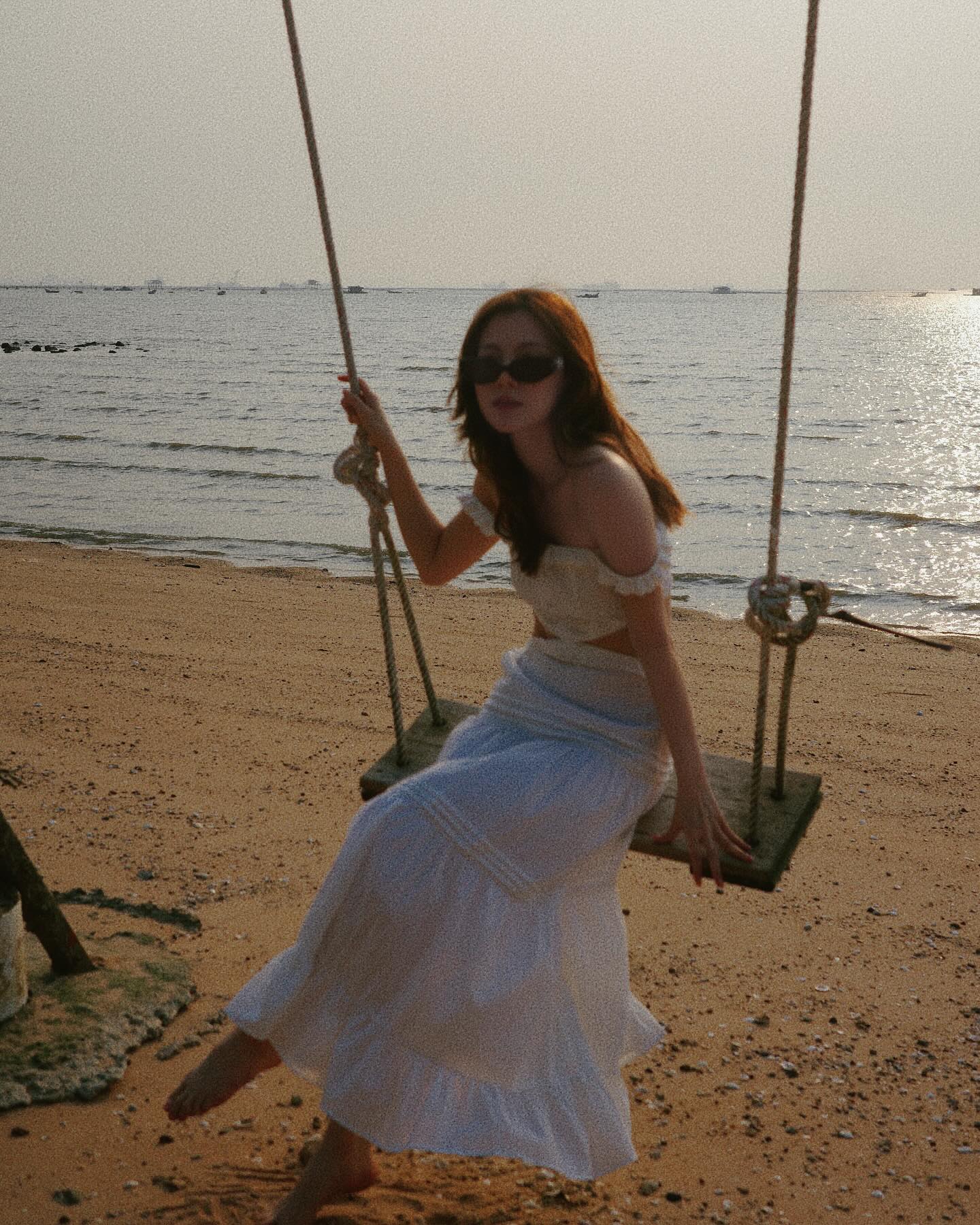 ใบเฟิร์น - พิมพ์ชนก ลือวิเศษไพบูลย์