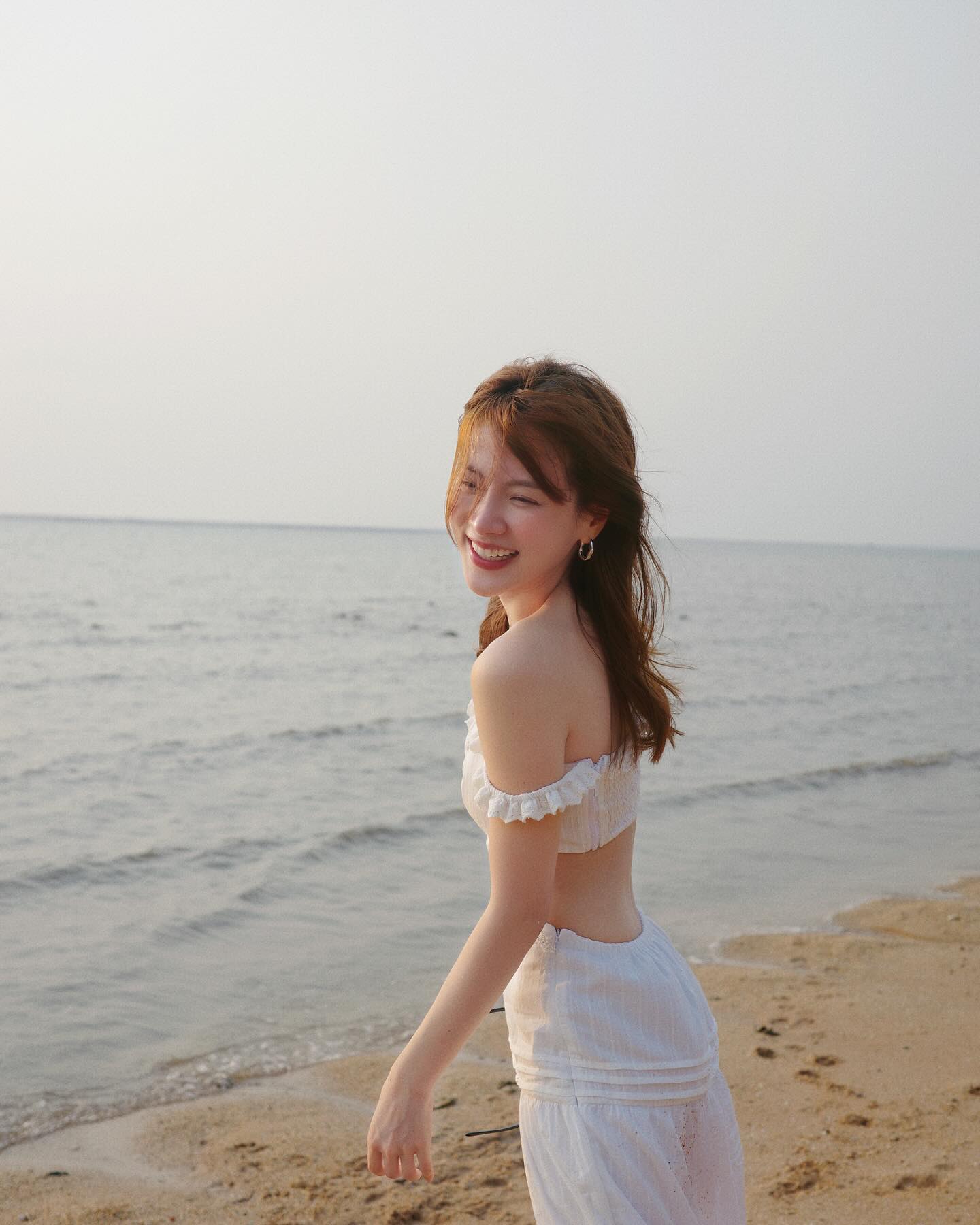 ใบเฟิร์น - พิมพ์ชนก ลือวิเศษไพบูลย์