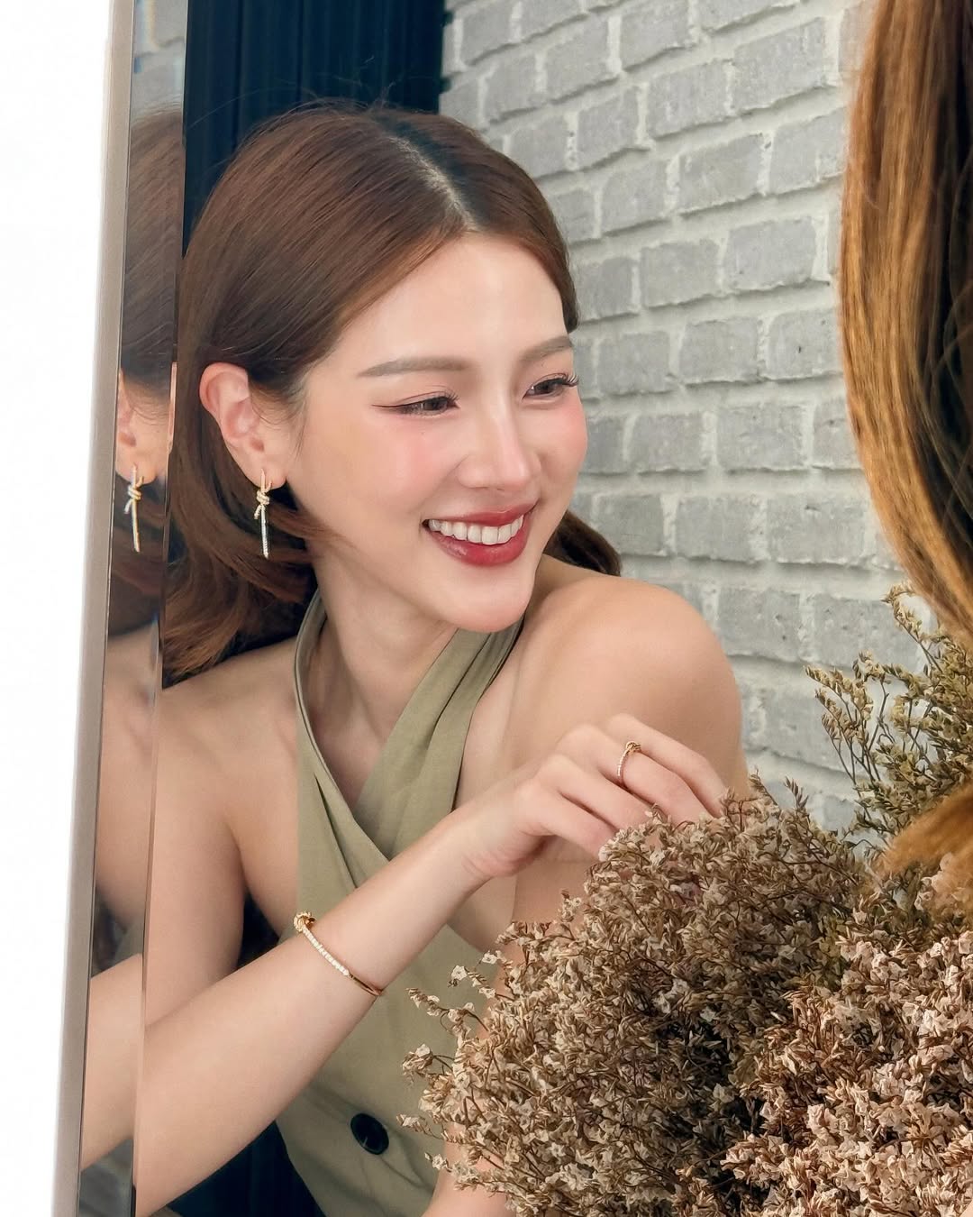 ใบเฟิร์น - พิมพ์ชนก ลือวิเศษไพบูลย์