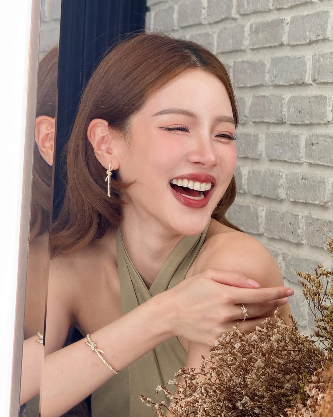 ใบเฟิร์น - พิมพ์ชนก ลือวิเศษไพบูลย์