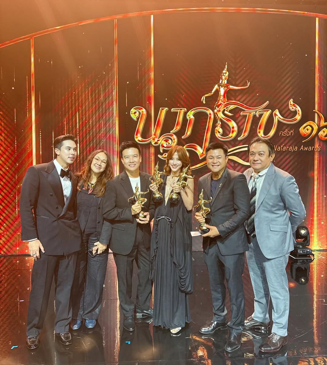 ใบเฟิร์น - พิมพ์ชนก ลือวิเศษไพบูลย์