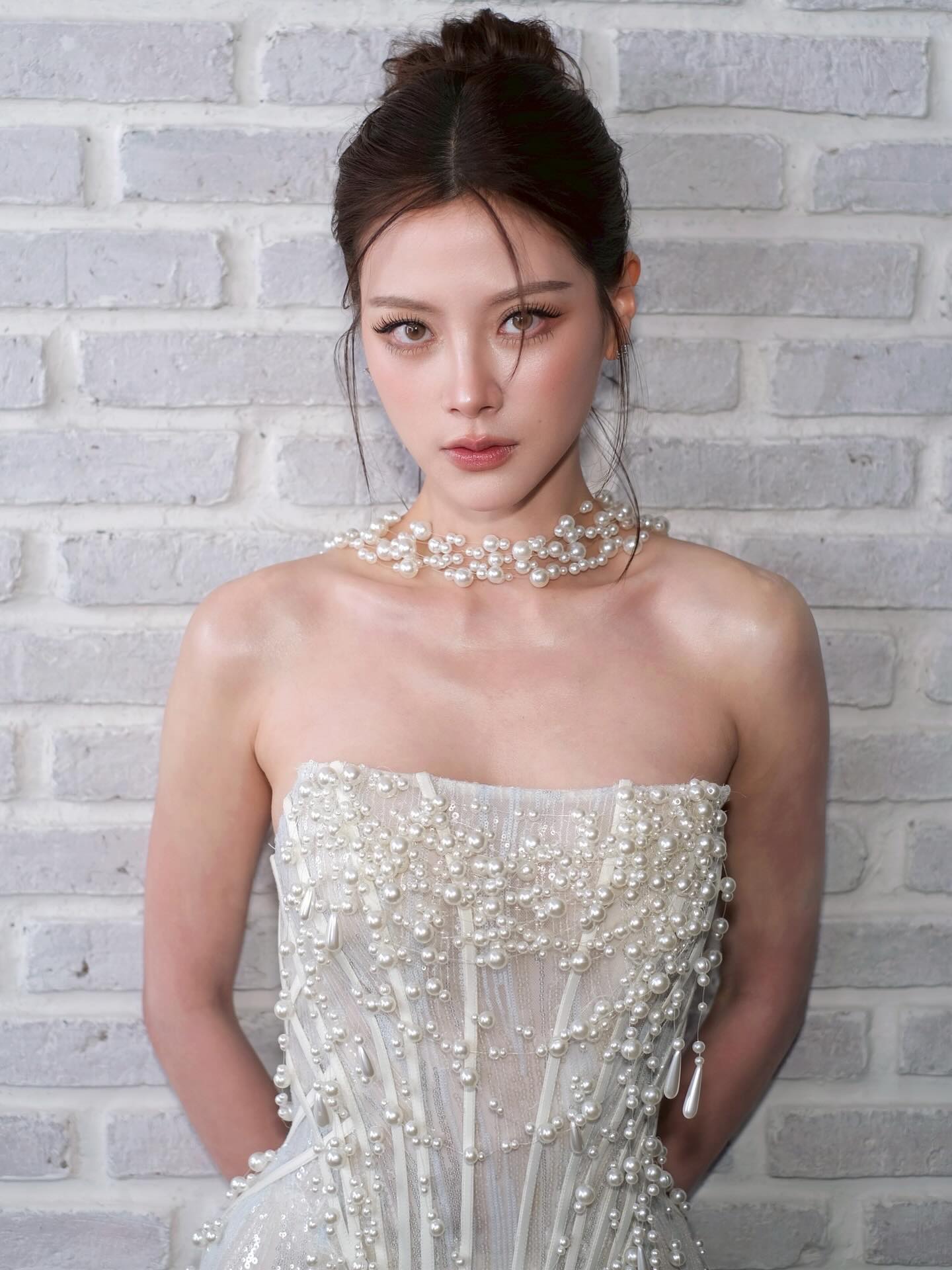 ใบเฟิร์น - พิมพ์ชนก ลือวิเศษไพบูลย์