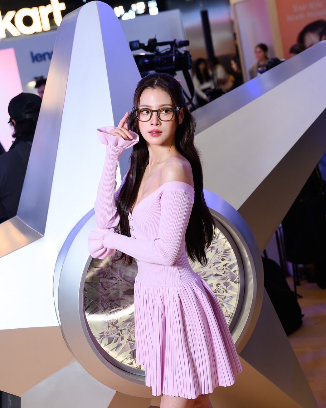 ใบเฟิร์น - พิมพ์ชนก ลือวิเศษไพบูลย์
