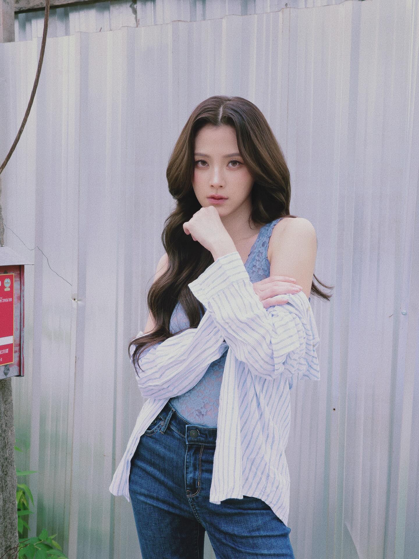 ใบเฟิร์น - พิมพ์ชนก ลือวิเศษไพบูลย์