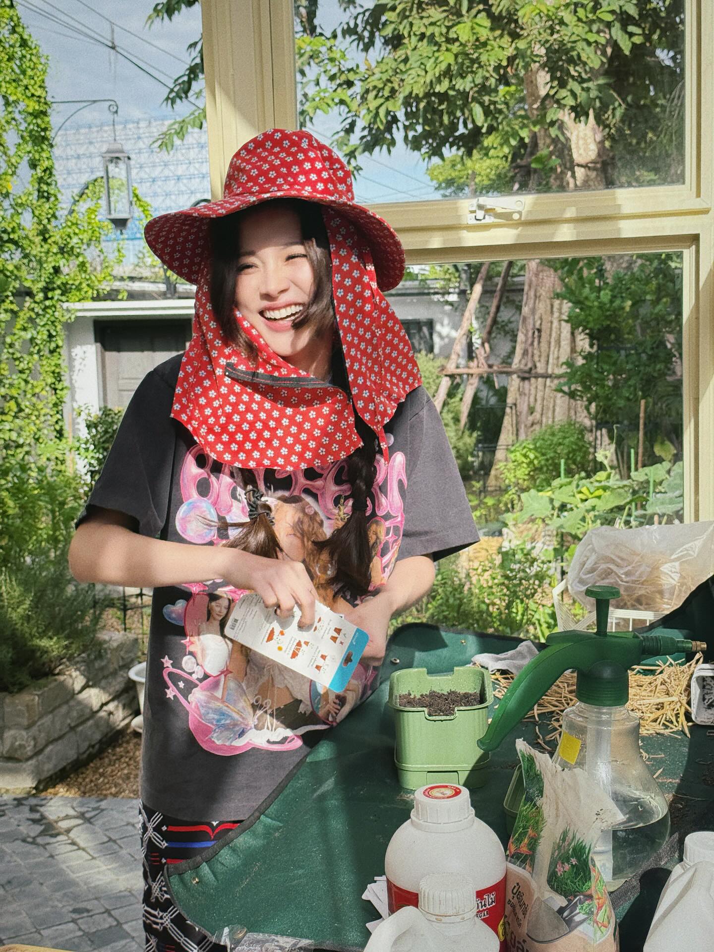 ใบเฟิร์น - พิมพ์ชนก ลือวิเศษไพบูลย์