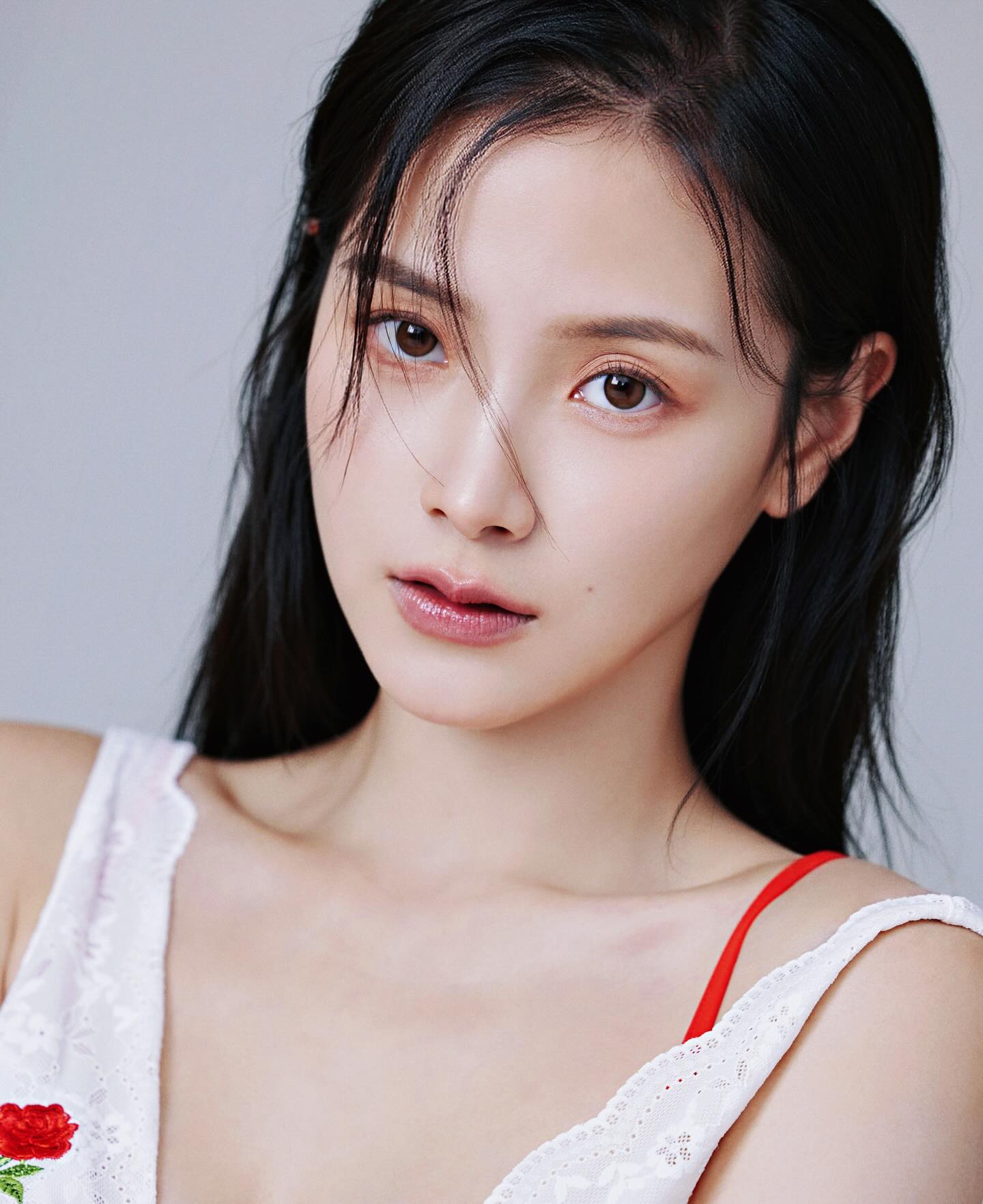 ใบเฟิร์น - พิมพ์ชนก ลือวิเศษไพบูลย์