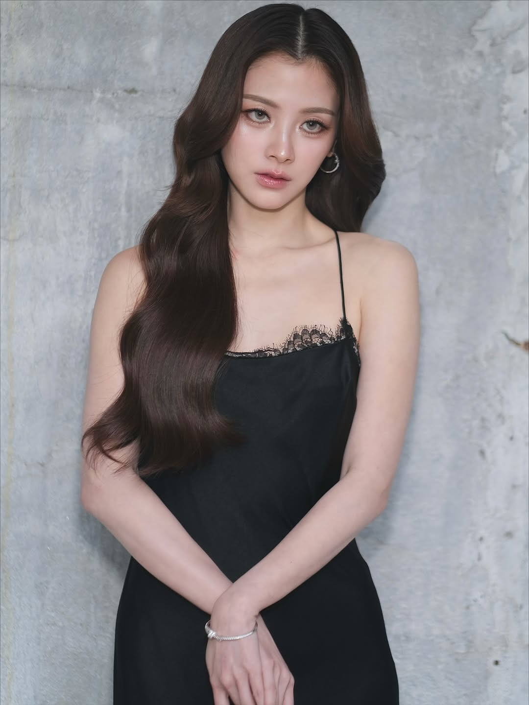 ใบเฟิร์น - พิมพ์ชนก ลือวิเศษไพบูลย์