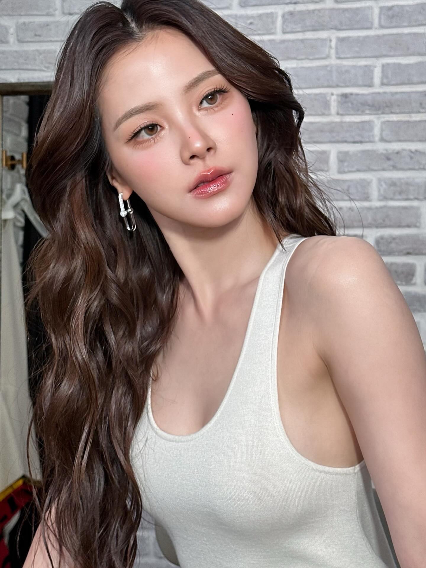 ใบเฟิร์น - พิมพ์ชนก ลือวิเศษไพบูลย์