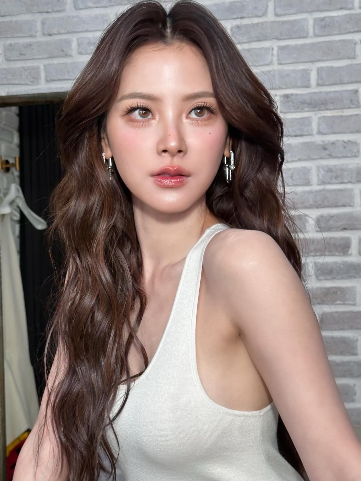 ใบเฟิร์น - พิมพ์ชนก ลือวิเศษไพบูลย์