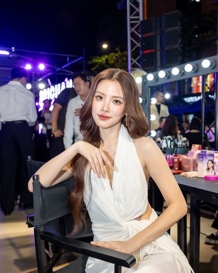 ใบเฟิร์น - พิมพ์ชนก ลือวิเศษไพบูลย์