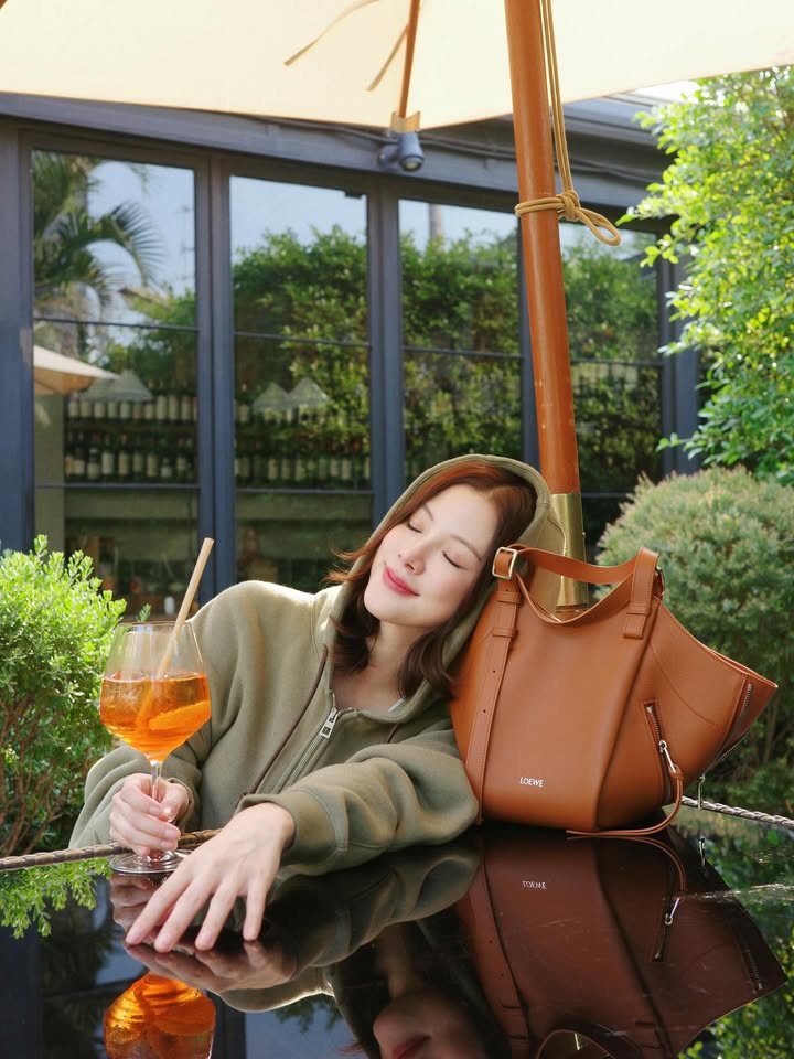 ใบเฟิร์น - พิมพ์ชนก ลือวิเศษไพบูลย์