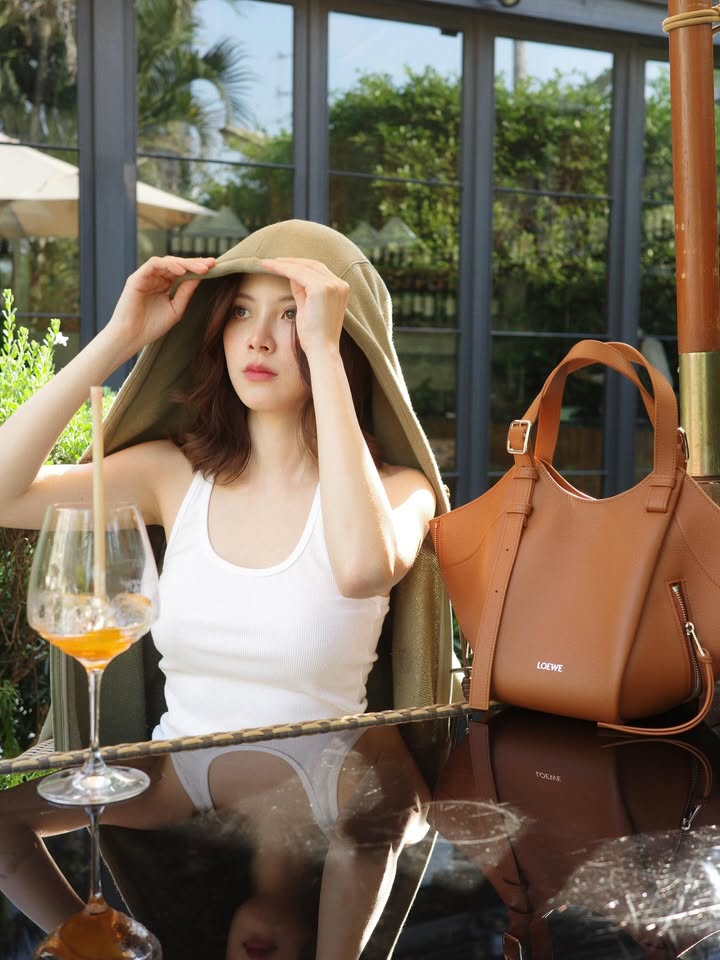 ใบเฟิร์น - พิมพ์ชนก ลือวิเศษไพบูลย์