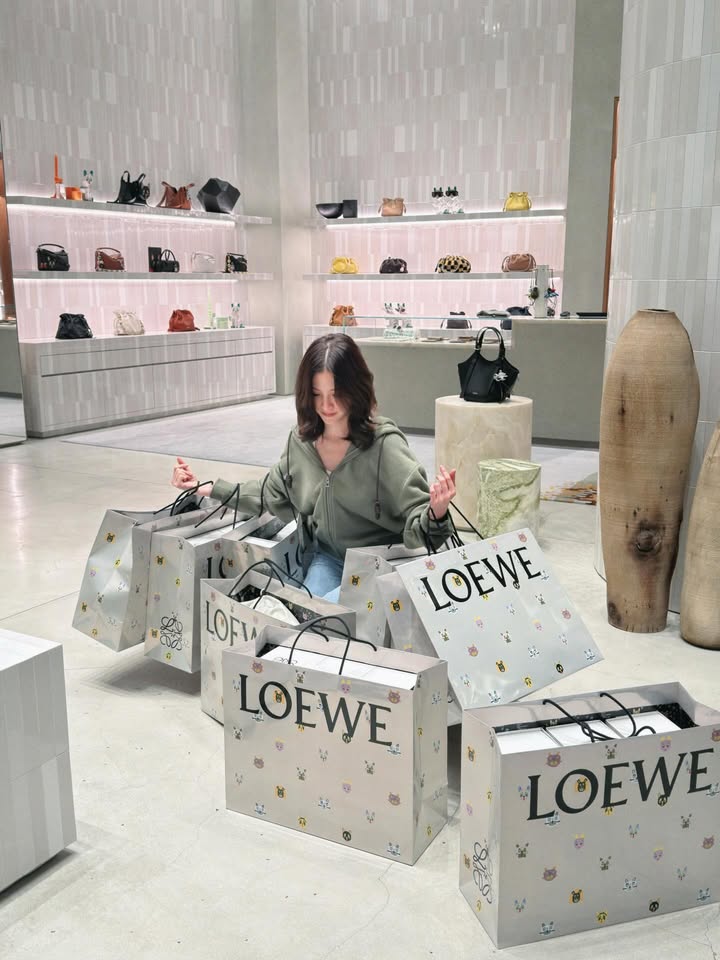 ใบเฟิร์น - พิมพ์ชนก ลือวิเศษไพบูลย์