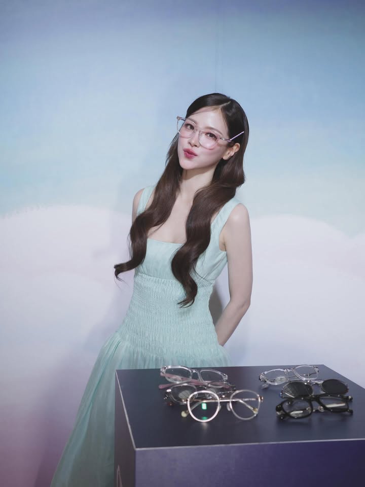 ใบเฟิร์น - พิมพ์ชนก ลือวิเศษไพบูลย์