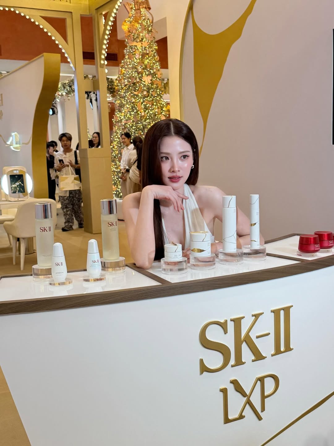 ใบเฟิร์น - พิมพ์ชนก ลือวิเศษไพบูลย์