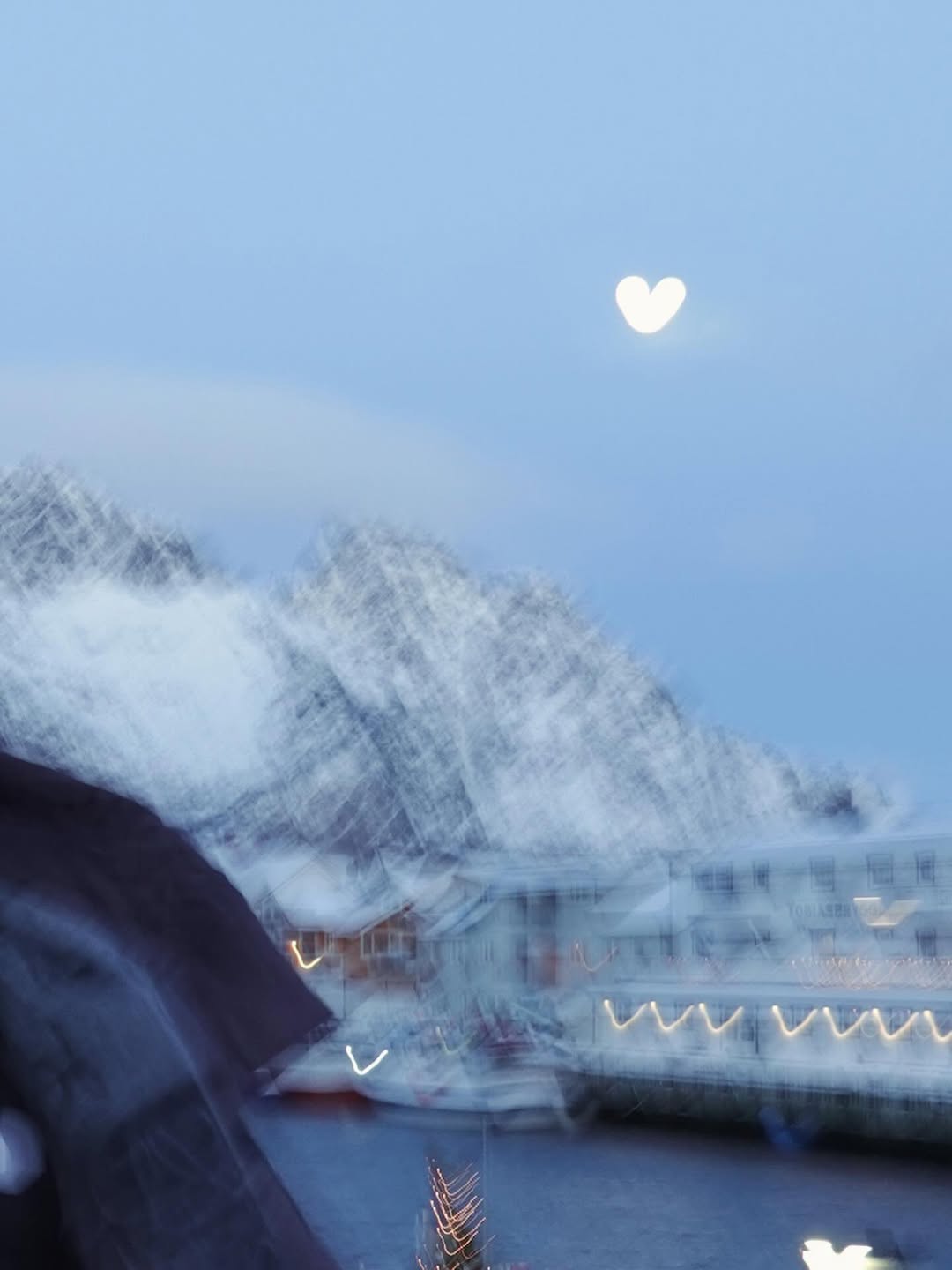 ใบเฟิร์น - พิมพ์ชนก ลือวิเศษไพบูลย์