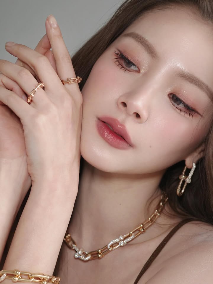 ใบเฟิร์น - พิมพ์ชนก ลือวิเศษไพบูลย์