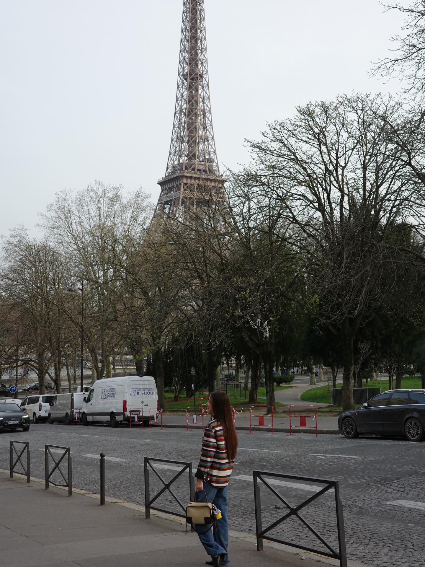 ใบเฟิร์น - พิมพ์ชนก ลือวิเศษไพบูลย์