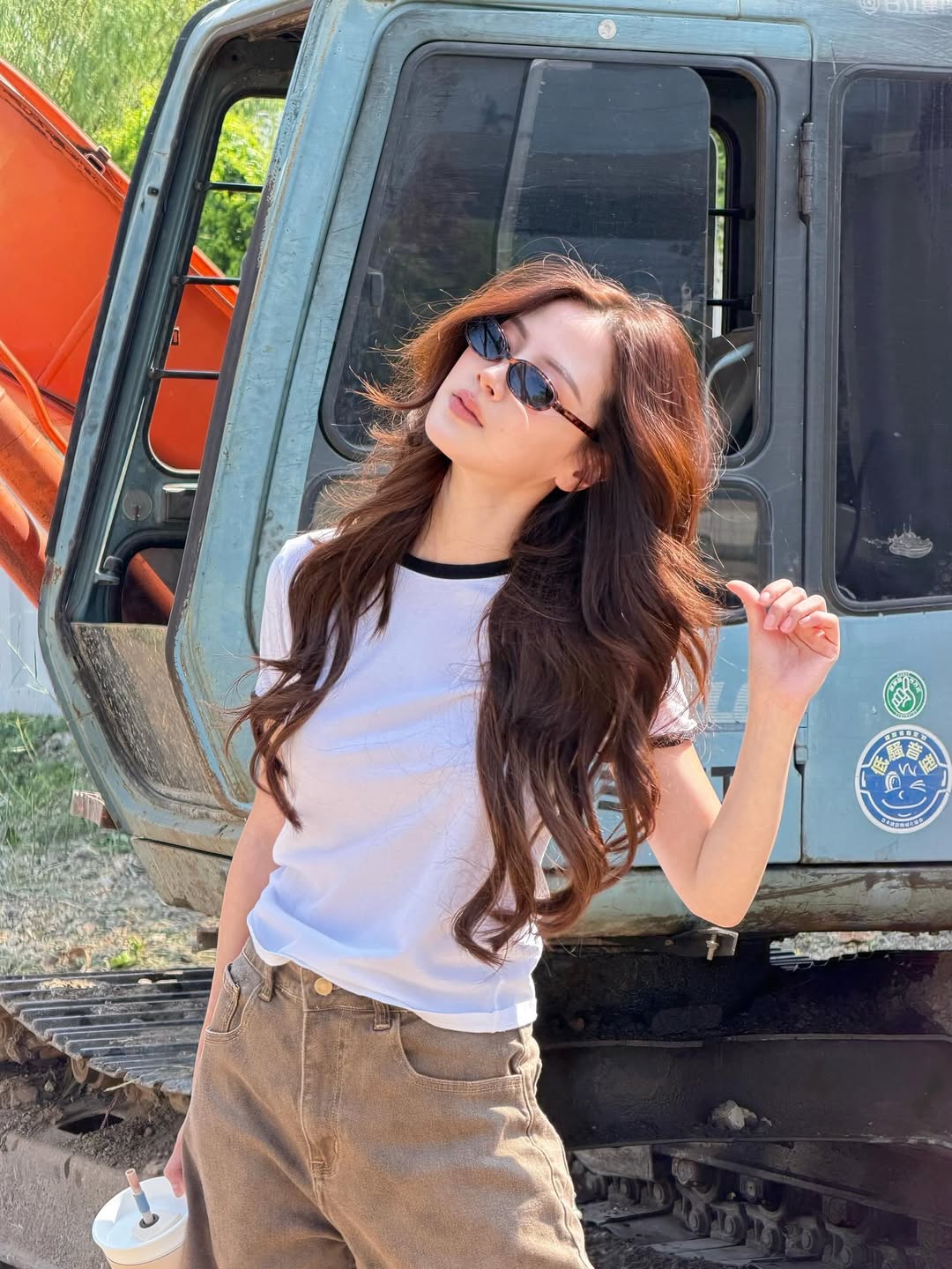 ใบเฟิร์น - พิมพ์ชนก ลือวิเศษไพบูลย์