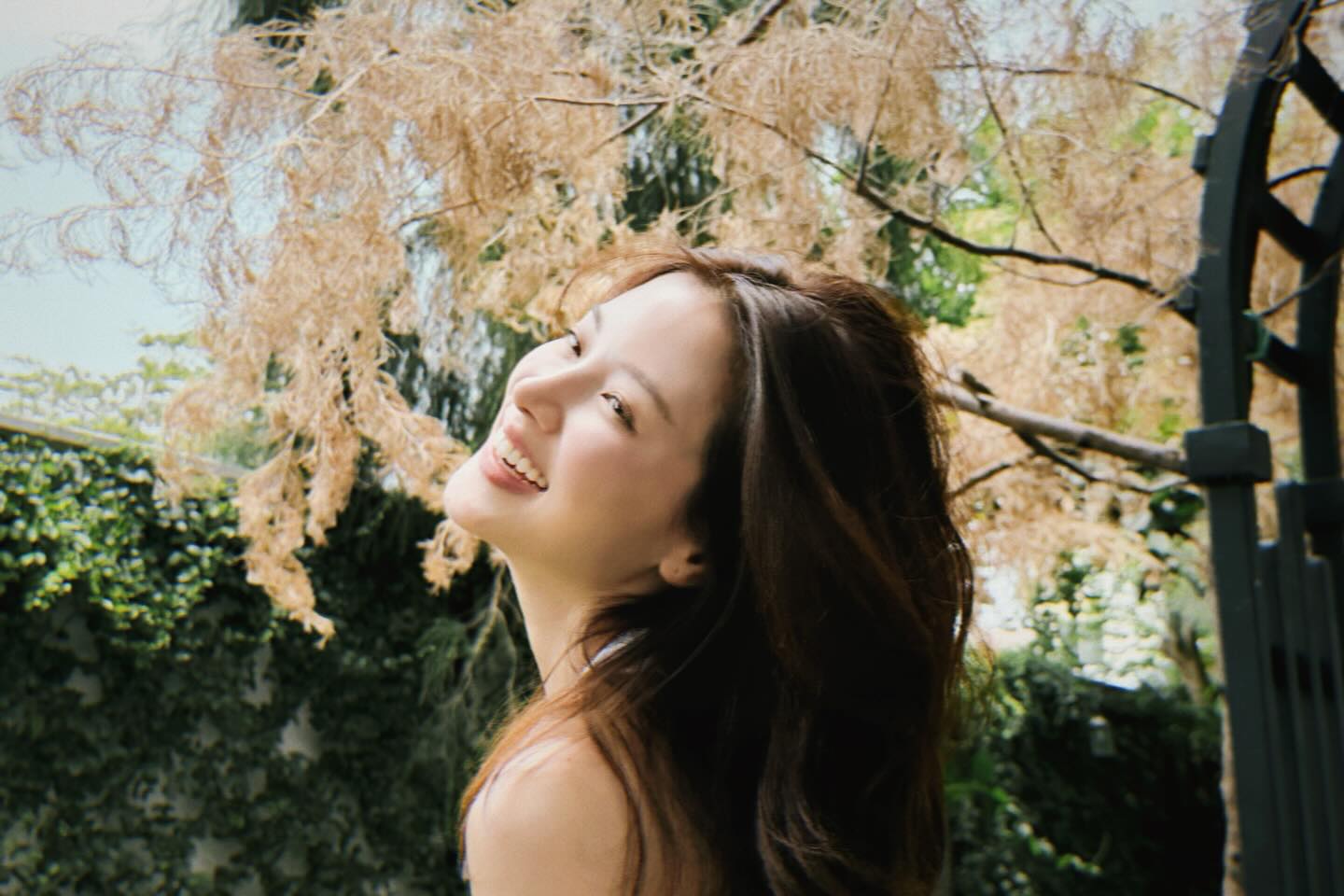 ใบเฟิร์น - พิมพ์ชนก ลือวิเศษไพบูลย์