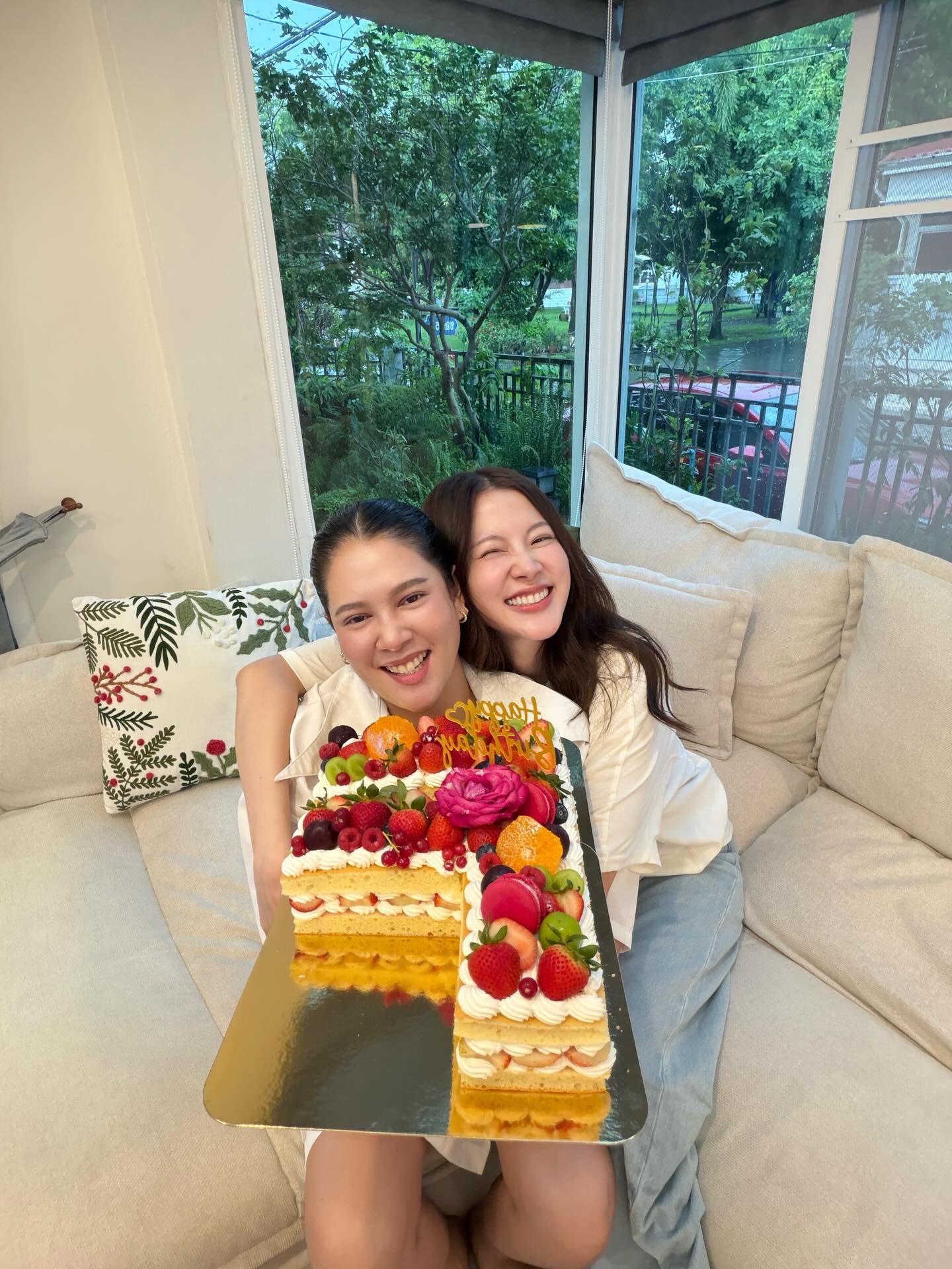 ใบเฟิร์น - พิมพ์ชนก ลือวิเศษไพบูลย์