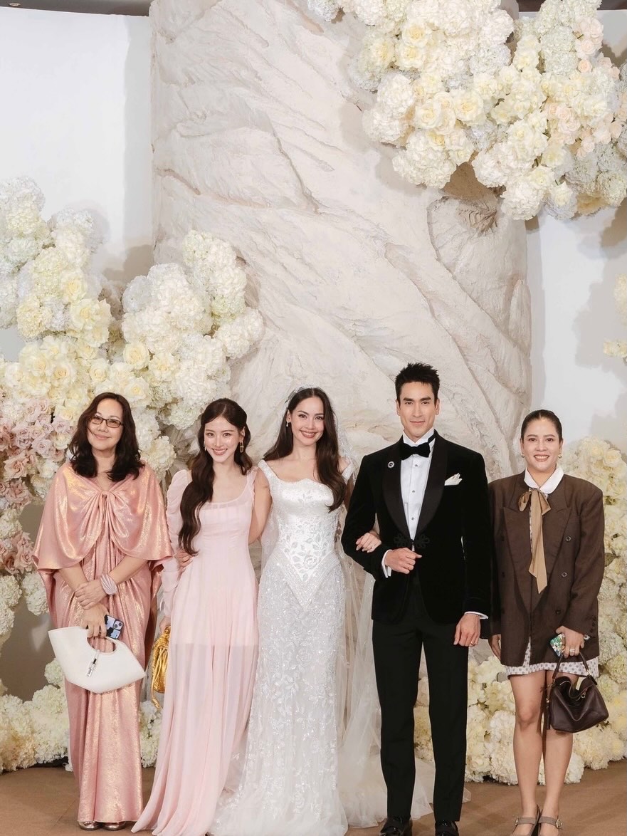 ใบเฟิร์น - พิมพ์ชนก ลือวิเศษไพบูลย์