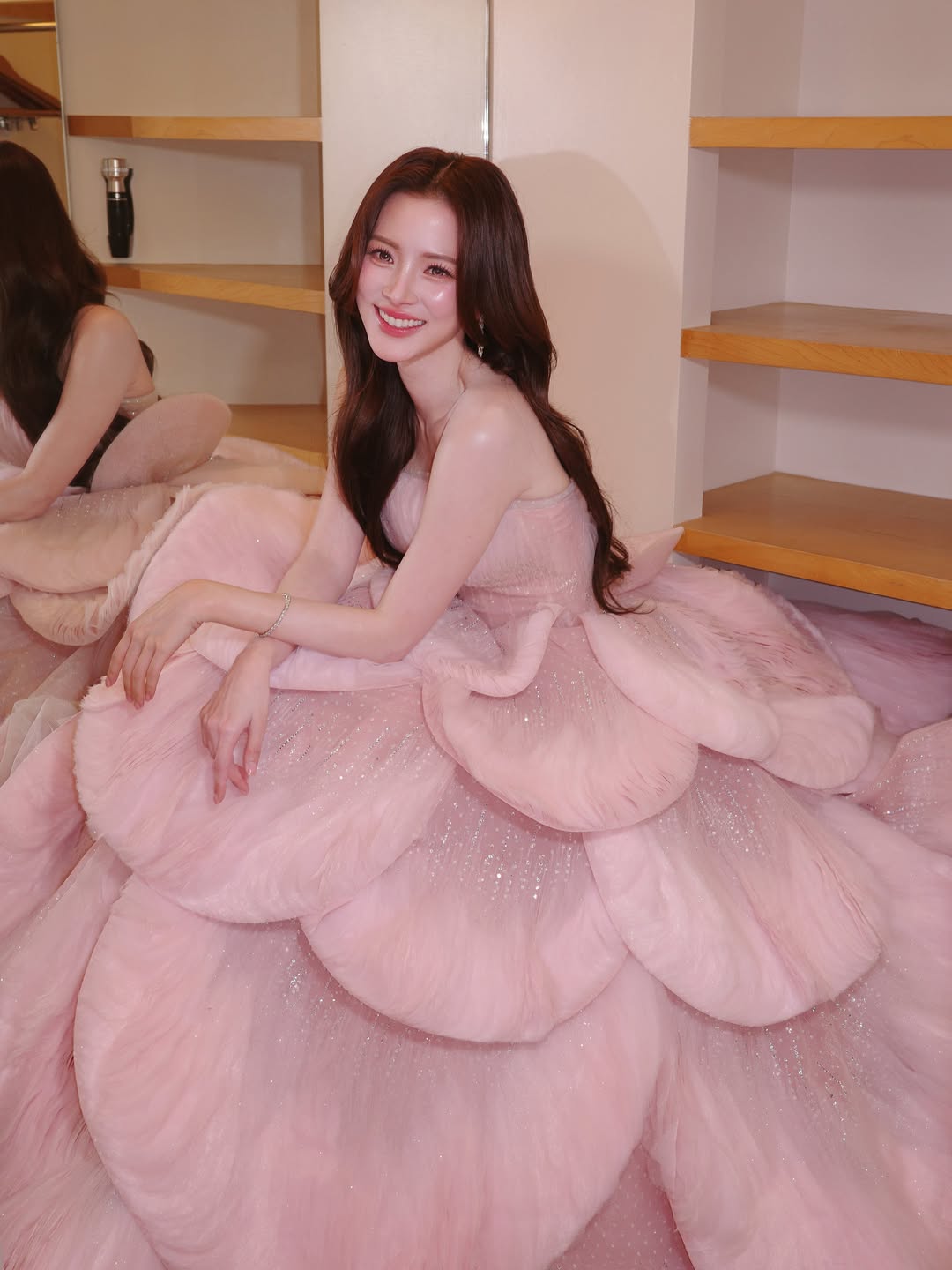 ใบเฟิร์น - พิมพ์ชนก ลือวิเศษไพบูลย์