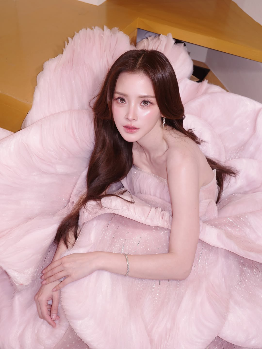 ใบเฟิร์น - พิมพ์ชนก ลือวิเศษไพบูลย์