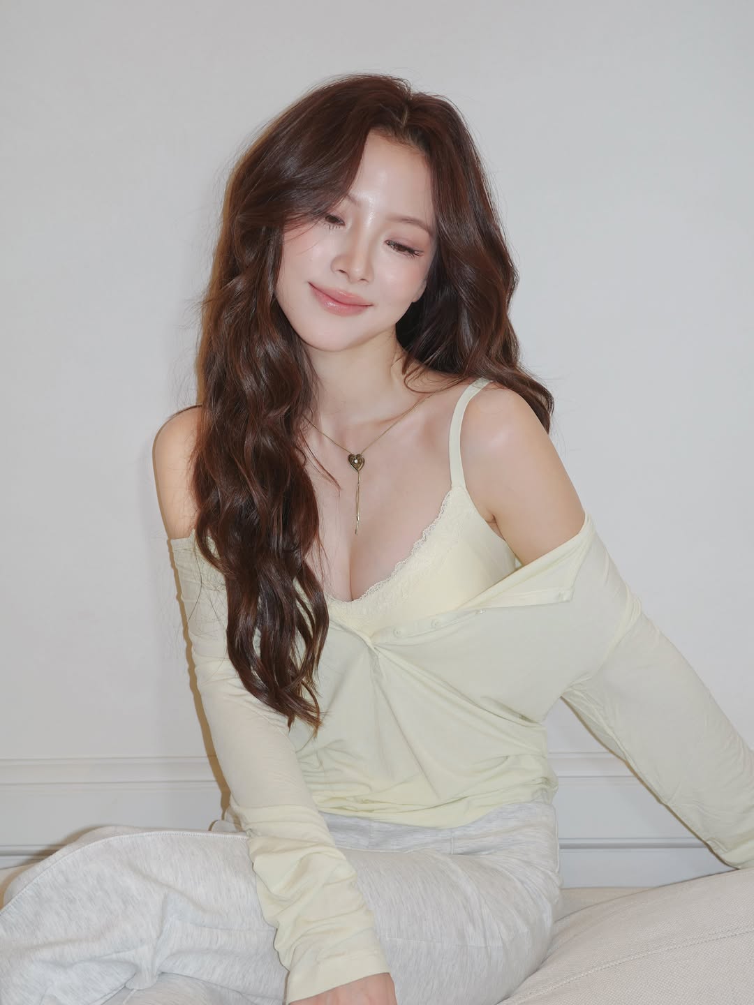 ใบเฟิร์น - พิมพ์ชนก ลือวิเศษไพบูลย์