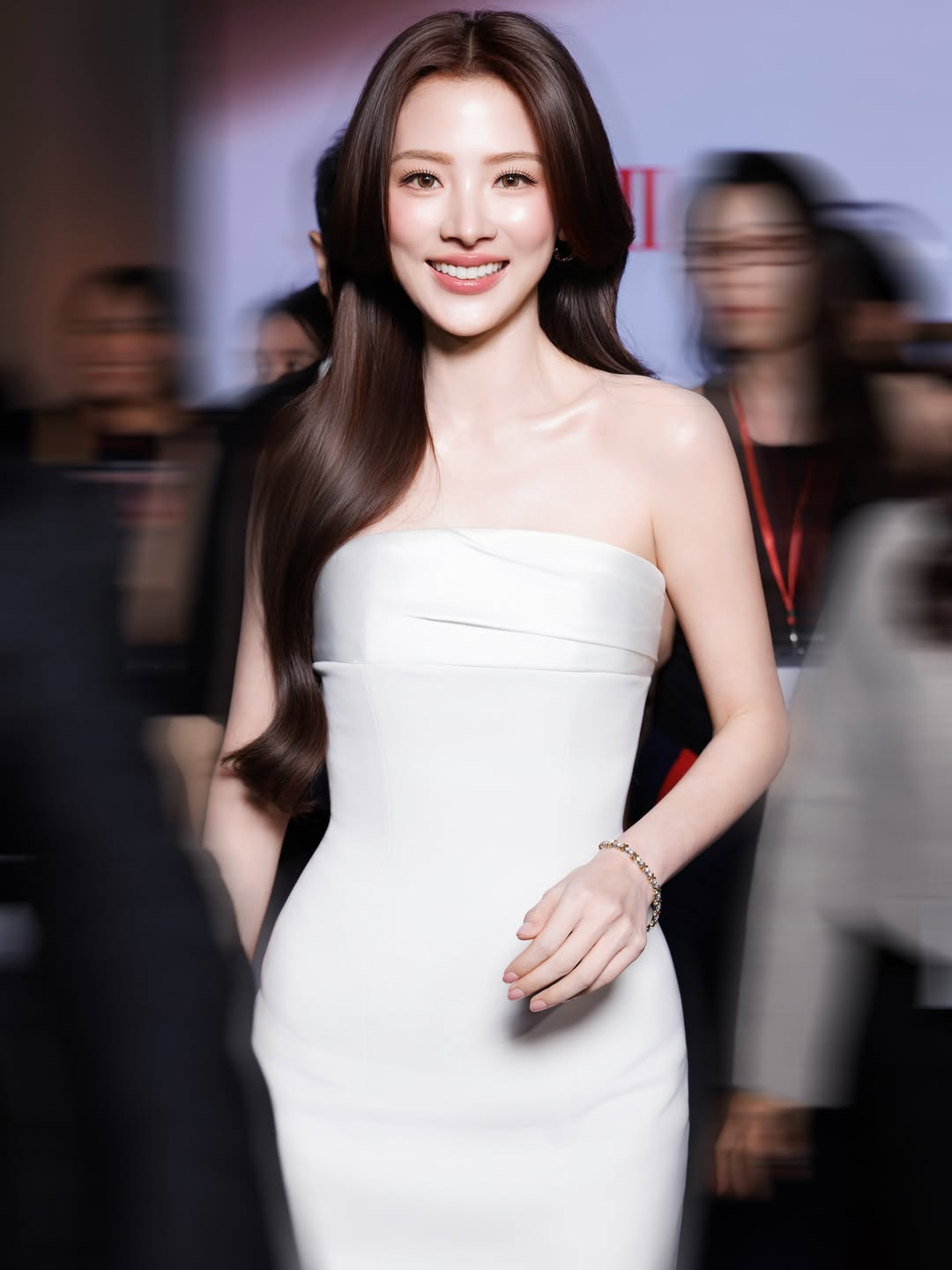 ใบเฟิร์น - พิมพ์ชนก ลือวิเศษไพบูลย์