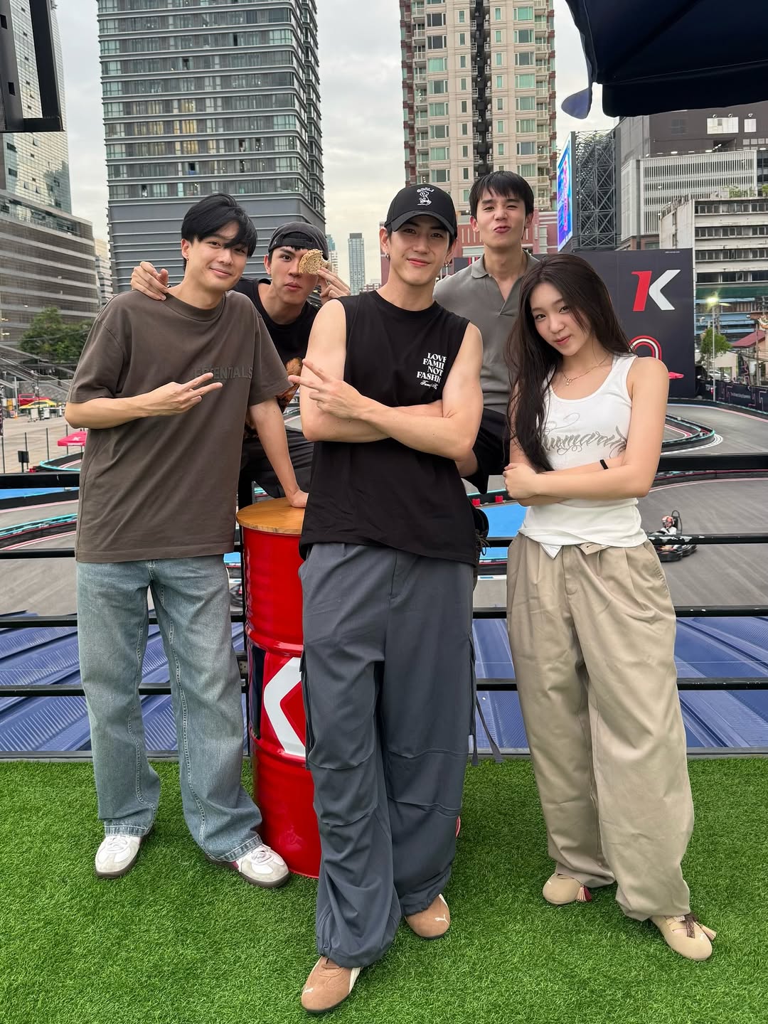 จิมมี่ - จิตรพล โพธิวิหค