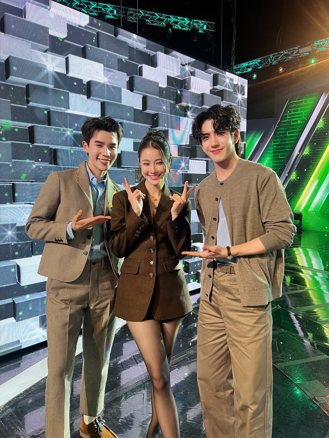 จิมมี่ - จิตรพล โพธิวิหค